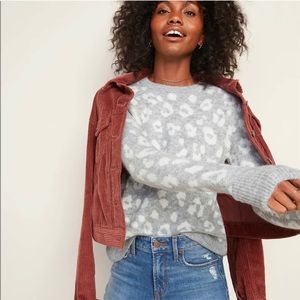 Old Navy Sweater Women’s L Gray White Cozy Snow Leopard Crew Neck Long Sleeve